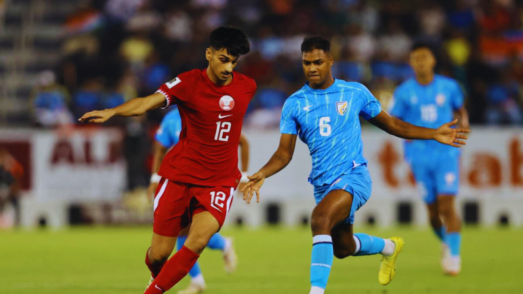 Qatar’s Nabil Irfan in action with India’s Jay Gupta. | Photo Credit: Reuters